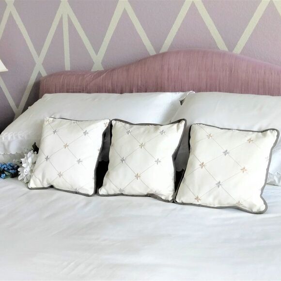 Pewter Velvet and Creamy Silk Shantung 3 Pillow Set 14 x 14 NEW - Picture 7 of 10